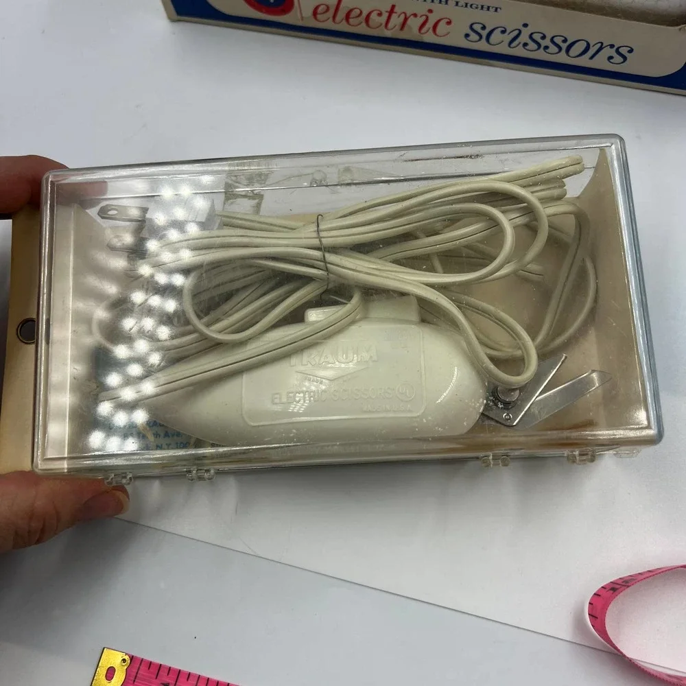 Vintage Boye Electric Scissors W Light #921 & Traum Scissors Either Hand‎